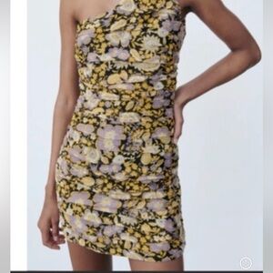 Zara Floral Spring Dress Size Small. NWOT